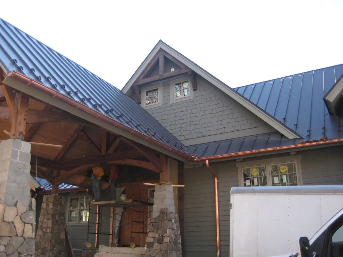 Craftsman Roofing team delivering quality roofing work in Gonzales